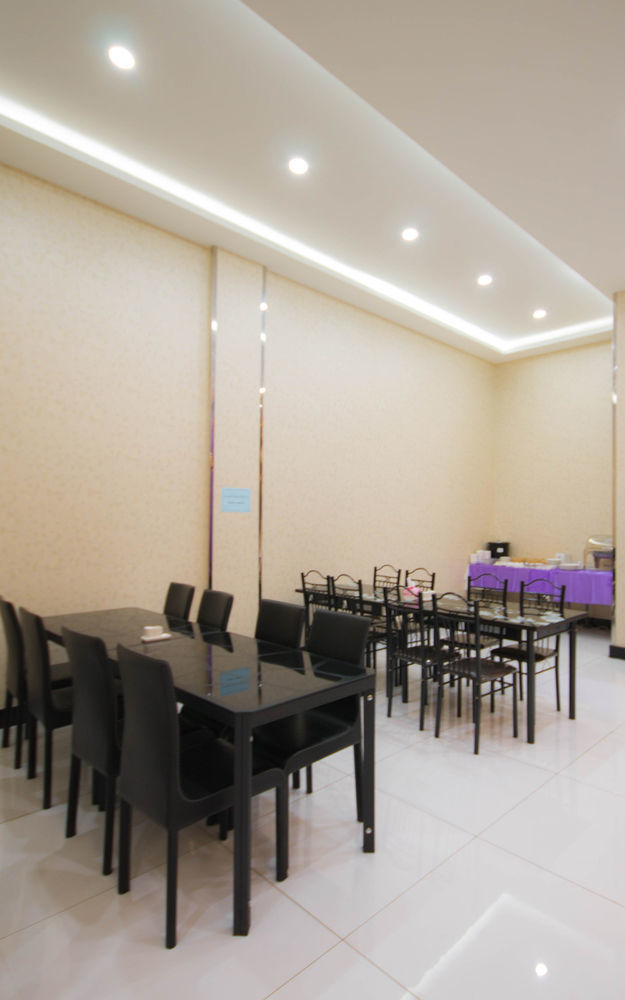Sky Hotel Chinatown Yangon Exterior foto