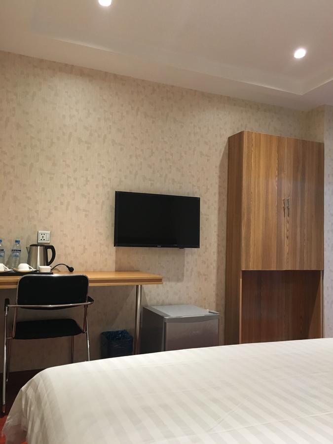 Sky Hotel Chinatown Yangon Exterior foto