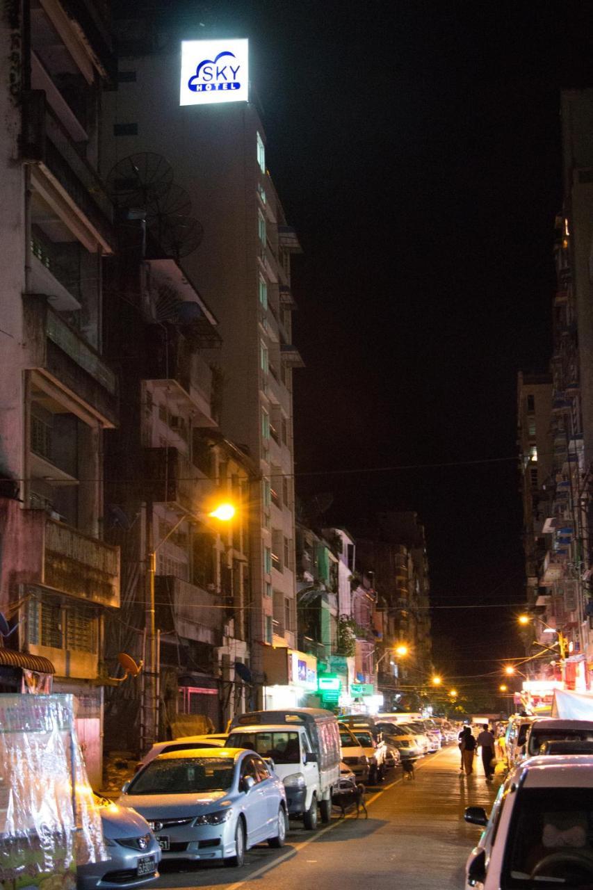 Sky Hotel Chinatown Yangon Exterior foto